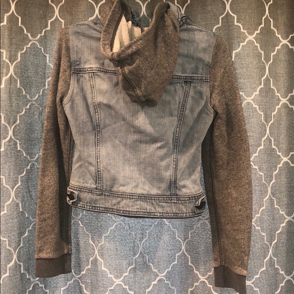 AMERICAN EAGLE DISTRESSED DENIM SWEATSHIRT JACKET - Picture 2 of 5